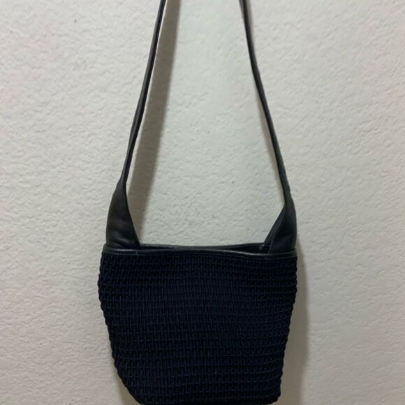 Dillard's Women’s Woven Navy Blue Shoulder Bag Purse Leather trim - Picture 4 of 15